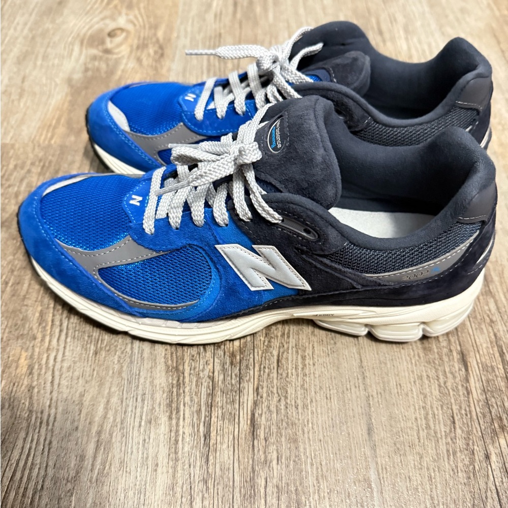 New Balance 2002R